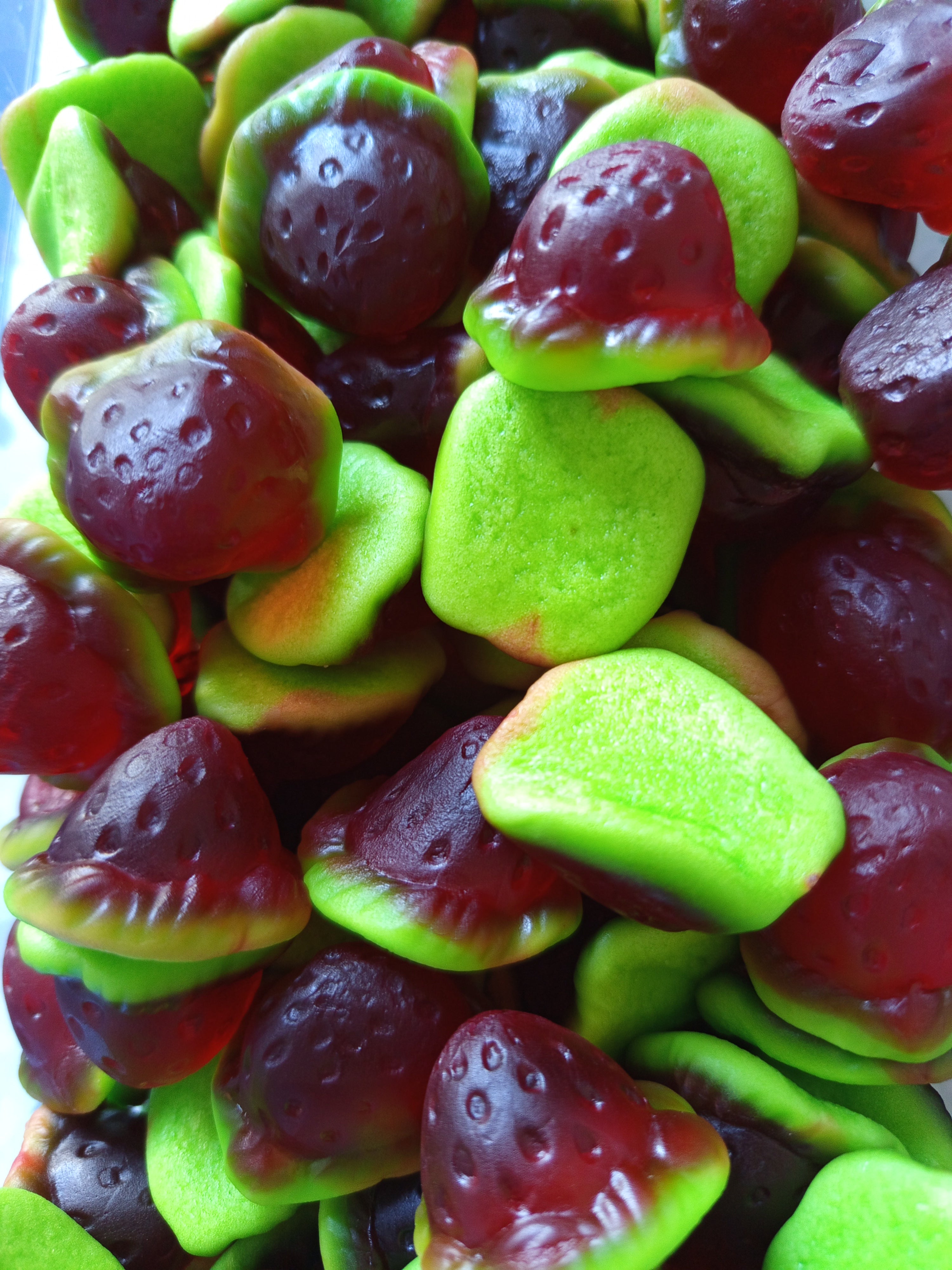 fraise fourrée Damel halal ( 100 g )